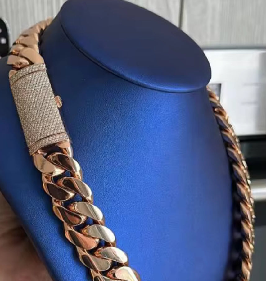 Cuban Link Diamond Clasp Gold Chain Cuban