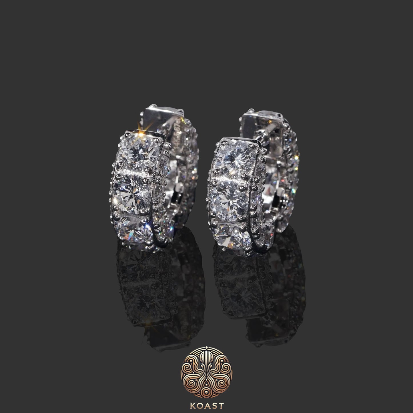 14k Gold Huggie Diamond Earrings (11.34 ct.tw.)